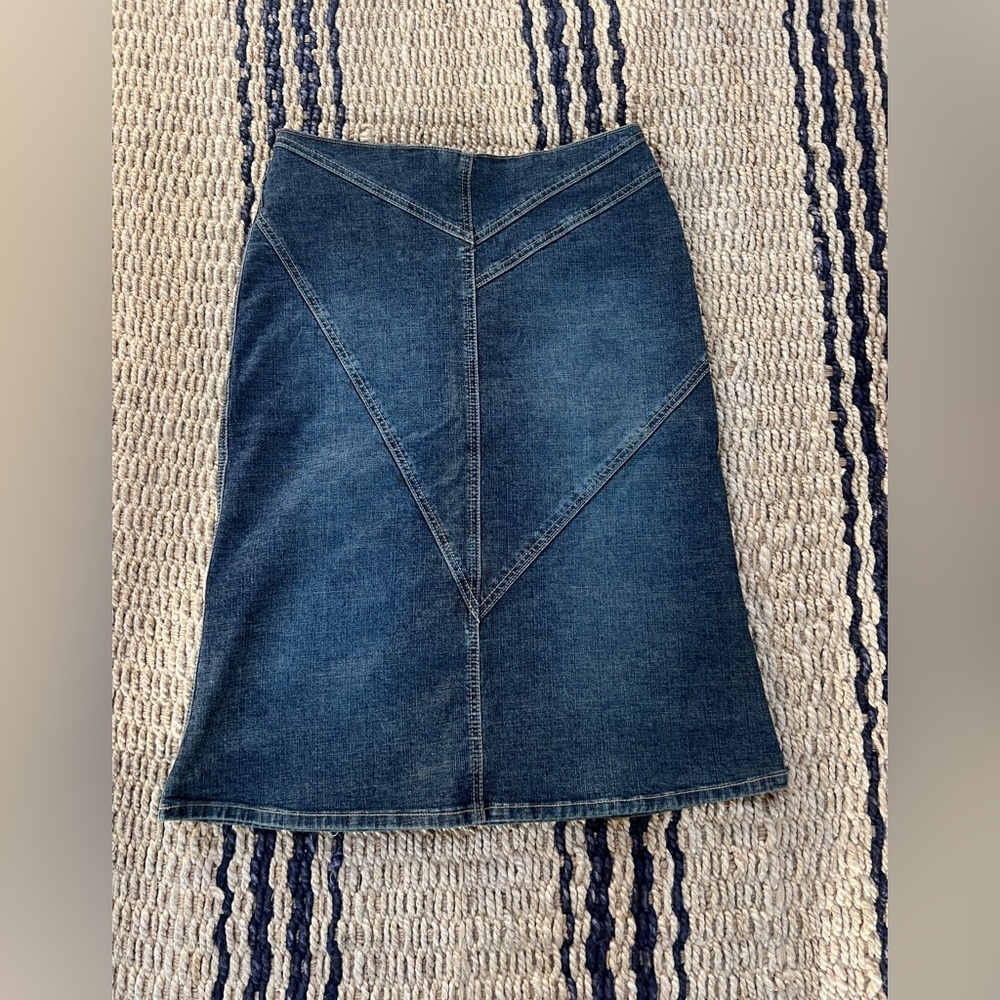 Arden B Denim Blue Pencil  Skirt. Great details. Size small.